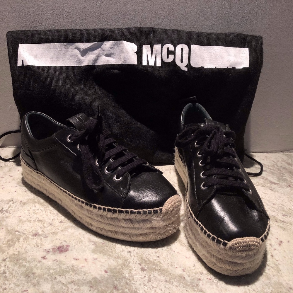 MCQ Alexander McQueen Lace-Up Leather Flatforms